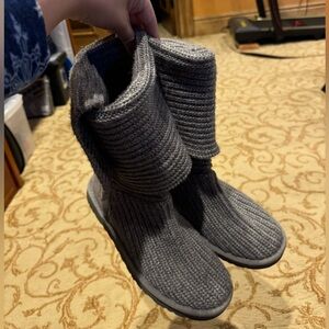 Women’s Grey Knit Ugg Boots